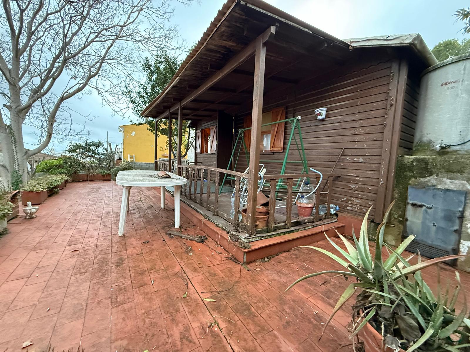 Imagen 3 Casa Aislada en venta en Pobla De Montornès La / En la urb el Poblado.