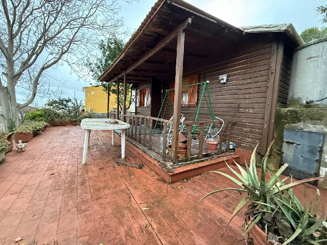 Imagen 3 Inmueble 300176 - Casa Aislada en venta en Pobla De Montornès (La) / En la urb el Poblado.