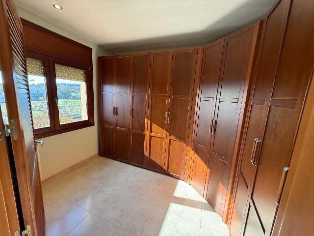 Imagen 30 Inmueble 300410 - Casa Pareada en venta en Bisbal Del Penedès (La) / En el mismo centro del pueblo.