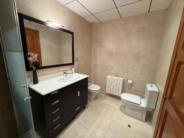 Imagen 33 Inmueble 300410 - Casa Pareada en venta en Bisbal Del Penedès (La) / En el mismo centro del pueblo.