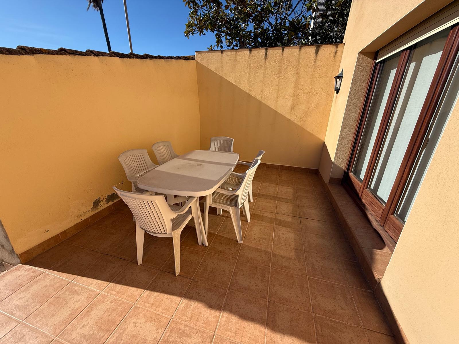Imagen 15 Casa Pareada en venta en Bisbal Del Penedès La / En el mismo centro del pueblo.
