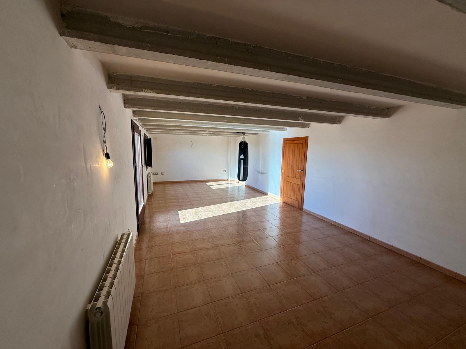 Imagen 36 Casa Pareada en venta en Bisbal Del Penedès La / En el mismo centro del pueblo.