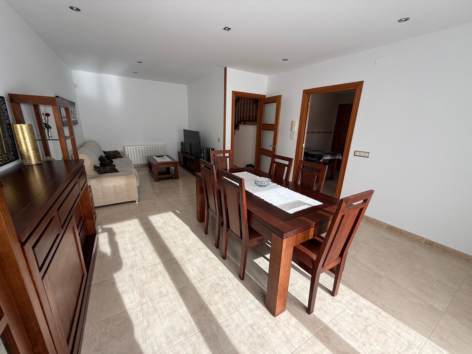 Imagen 9 Casa Pareada en venta en Bisbal Del Penedès La / En el mismo centro del pueblo.