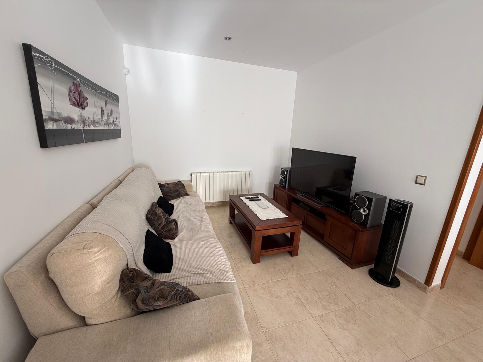 Imagen 10 Casa Pareada en venta en Bisbal Del Penedès La / En el mismo centro del pueblo.