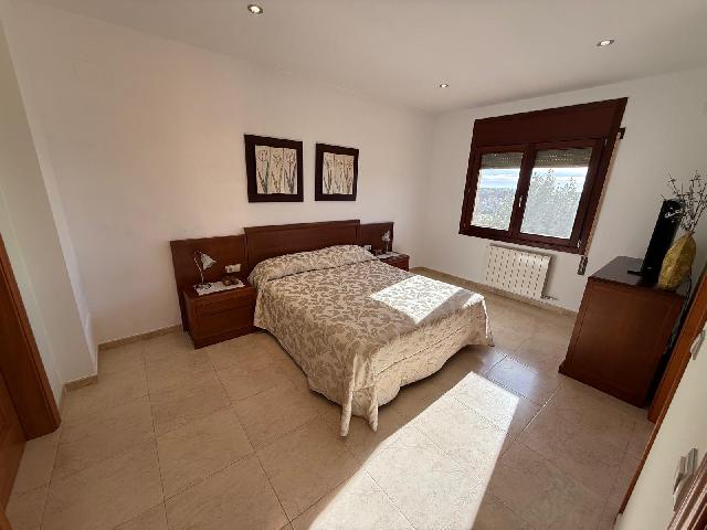 Imagen 28 Inmueble 300410 - Casa Pareada en venta en Bisbal Del Penedès (La) / En el mismo centro del pueblo.