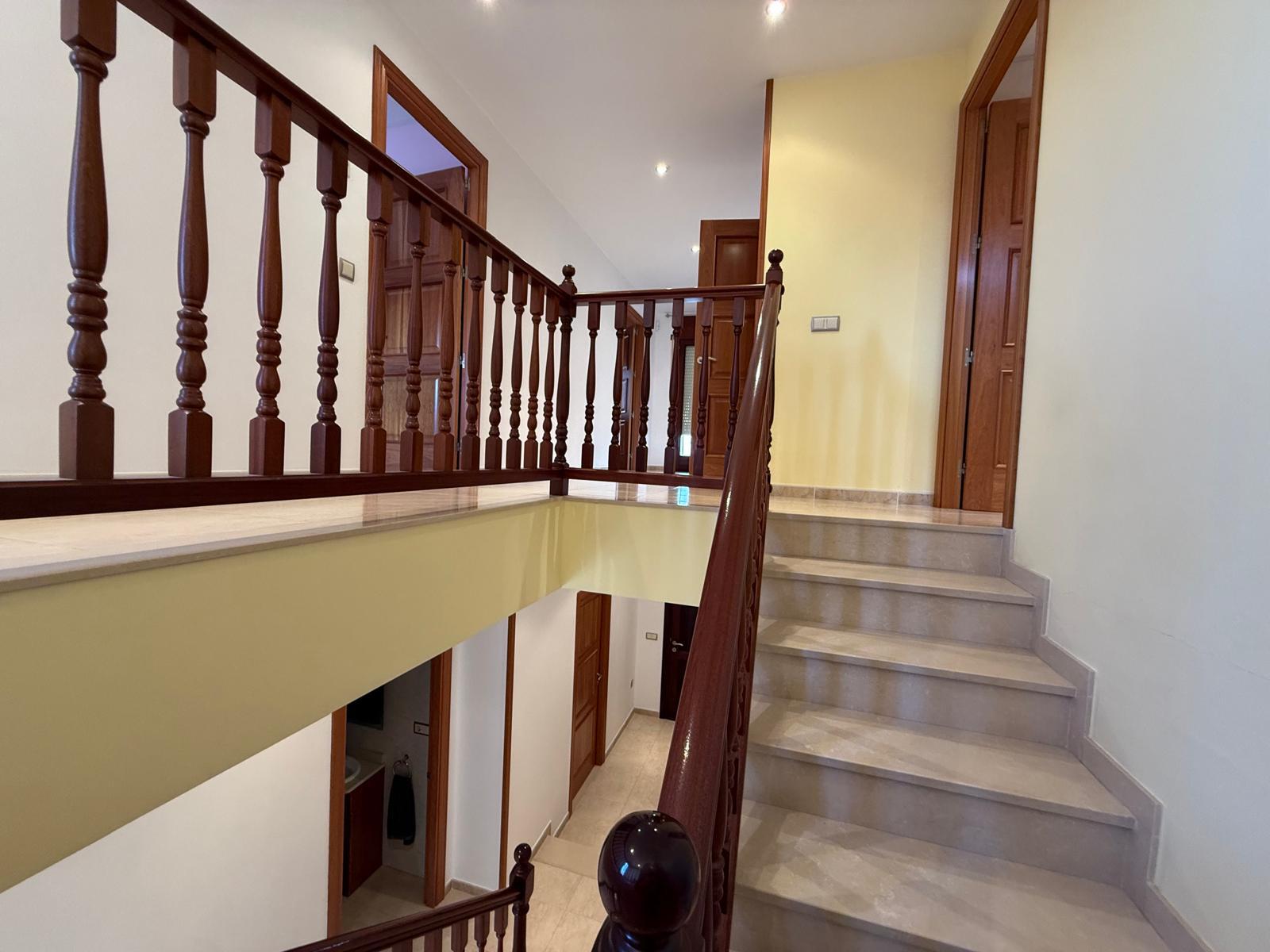 Imagen 18 Casa Pareada en venta en Bisbal Del Penedès La / En el mismo centro del pueblo.