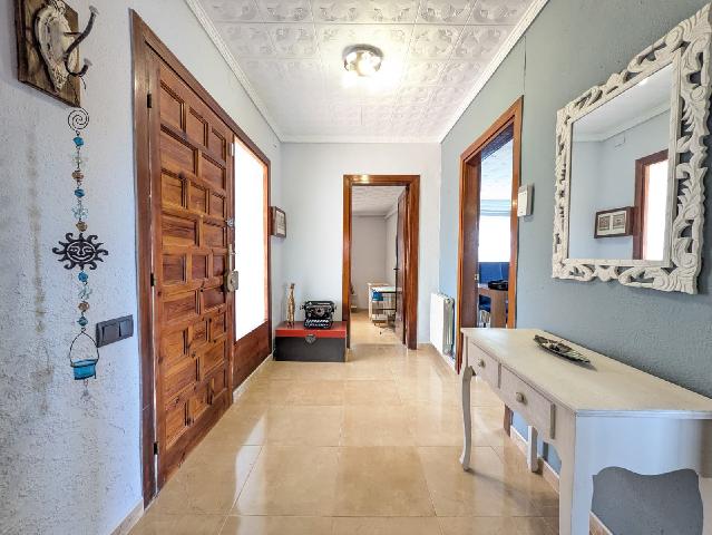 Imagen 4 Inmueble 301399 - Casa Aislada en venta en Bisbal Del Penedès (La) / En la urbanización Can Gordei