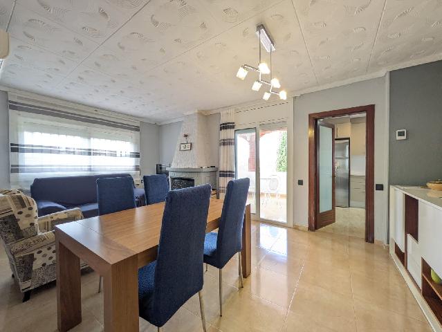 Imagen 6 Inmueble 301399 - Casa Aislada en venta en Bisbal Del Penedès (La) / En la urbanización Can Gordei