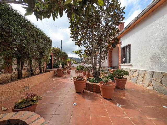 Imagen 32 Inmueble 301399 - Casa Aislada en venta en Bisbal Del Penedès (La) / En la urbanización Can Gordei