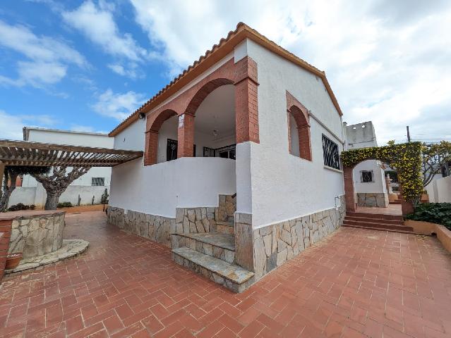 Imagen 33 Inmueble 301399 - Casa Aislada en venta en Bisbal Del Penedès (La) / En la urbanización Can Gordei