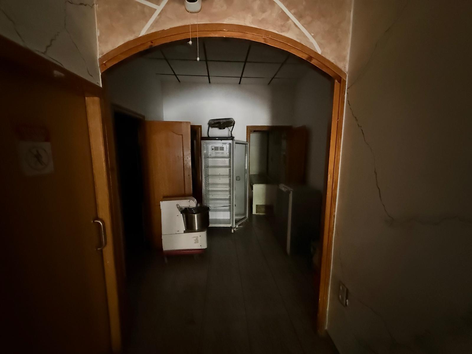 Imagen 5 Local Comercial en venta en Vendrell El / Local comercial con salida de humos