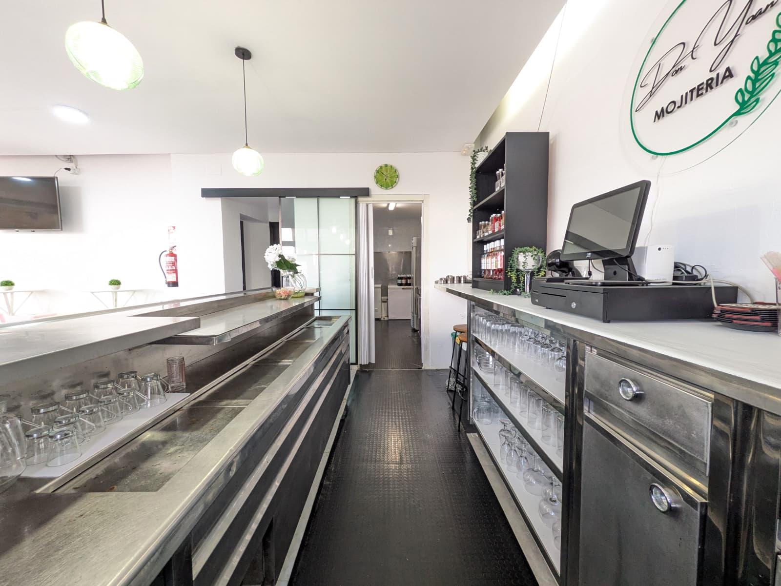 Imagen 10 Local Comercial en venta en Vendrell El / Local comercial en la avenida Sanatori