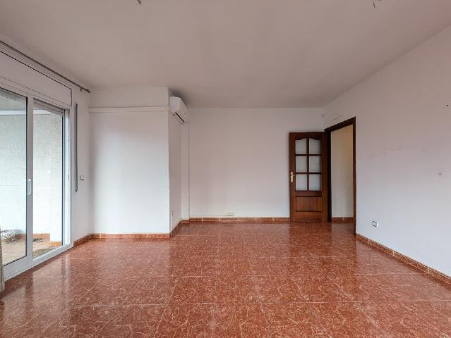 Imagen 2 Inmueble 301658 - Apartamento en venta en Llorenç Del Penedès / Cercano a supermercado
