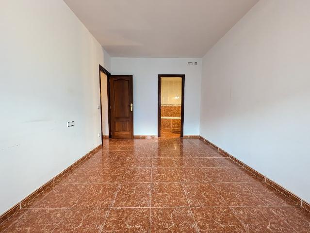 Imagen 8 Inmueble 301658 - Apartamento en venta en Llorenç Del Penedès / Cercano a supermercado