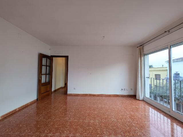 Imagen 3 Inmueble 301658 - Apartamento en venta en Llorenç Del Penedès / Cercano a supermercado