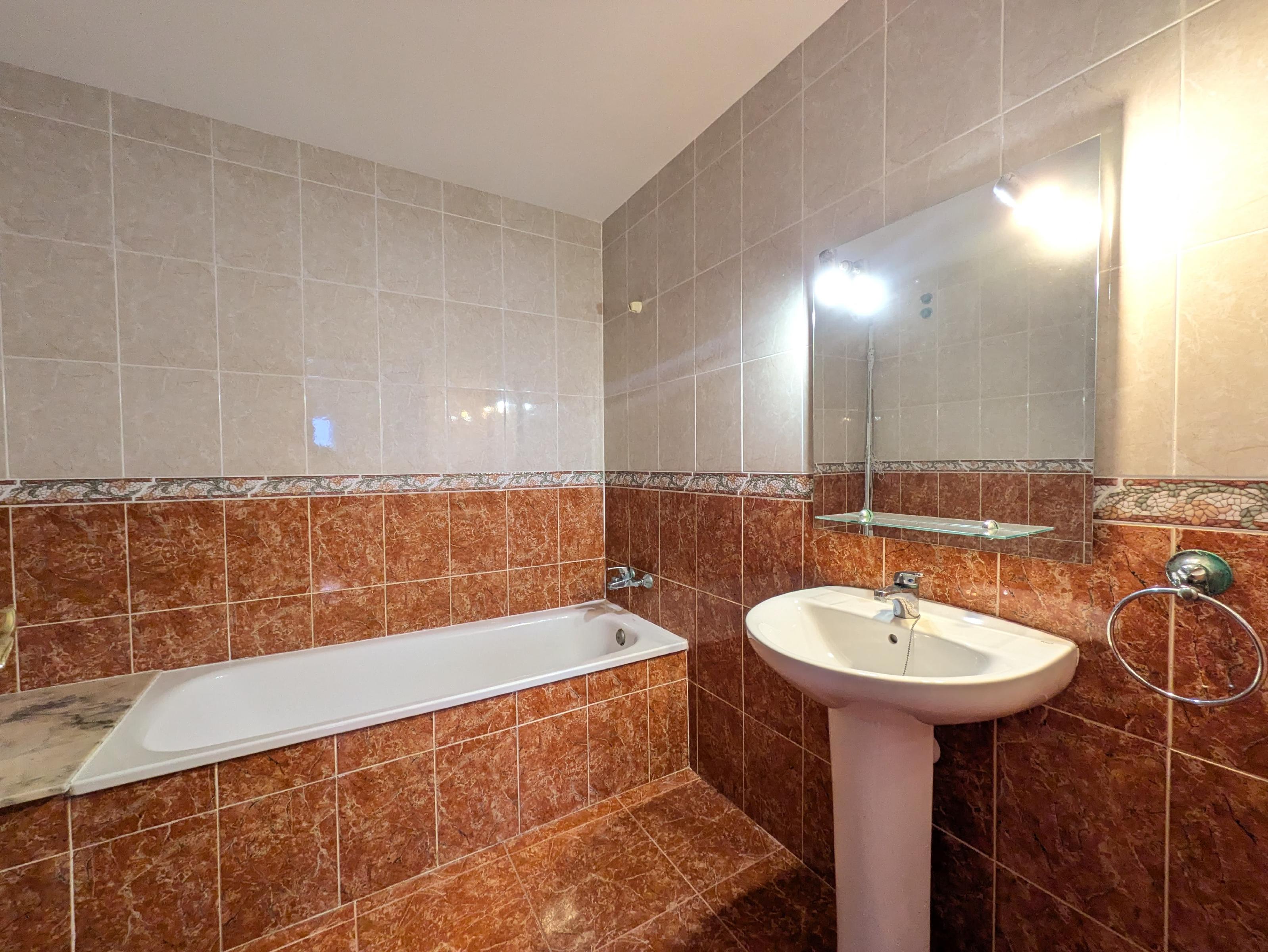 Imagen 10 Apartamento en venta en Llorenç Del Penedès / Cercano a supermercado