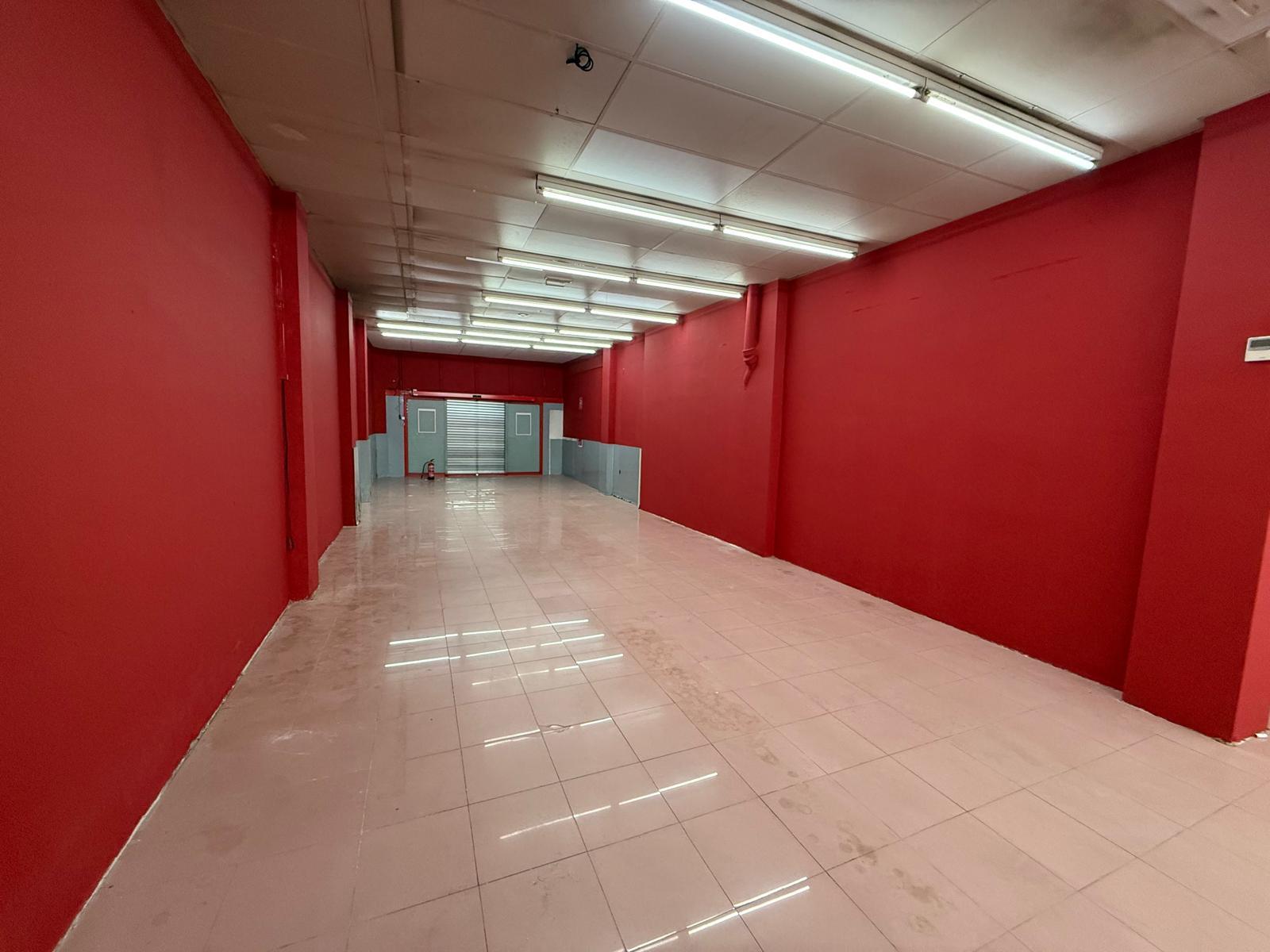 Imagen 5 Local Comercial en alquiler en Vendrell El / Local en venta a 2 minutos del centro 