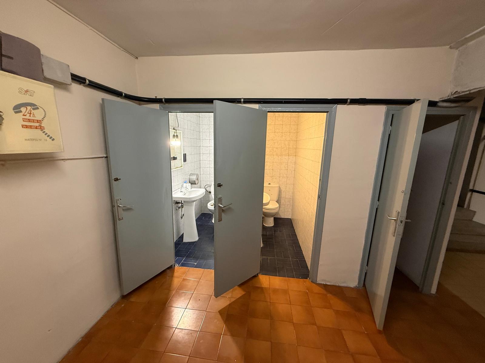 Imagen 10 Local Comercial en alquiler en Vendrell El / Local en venta a 2 minutos del centro 