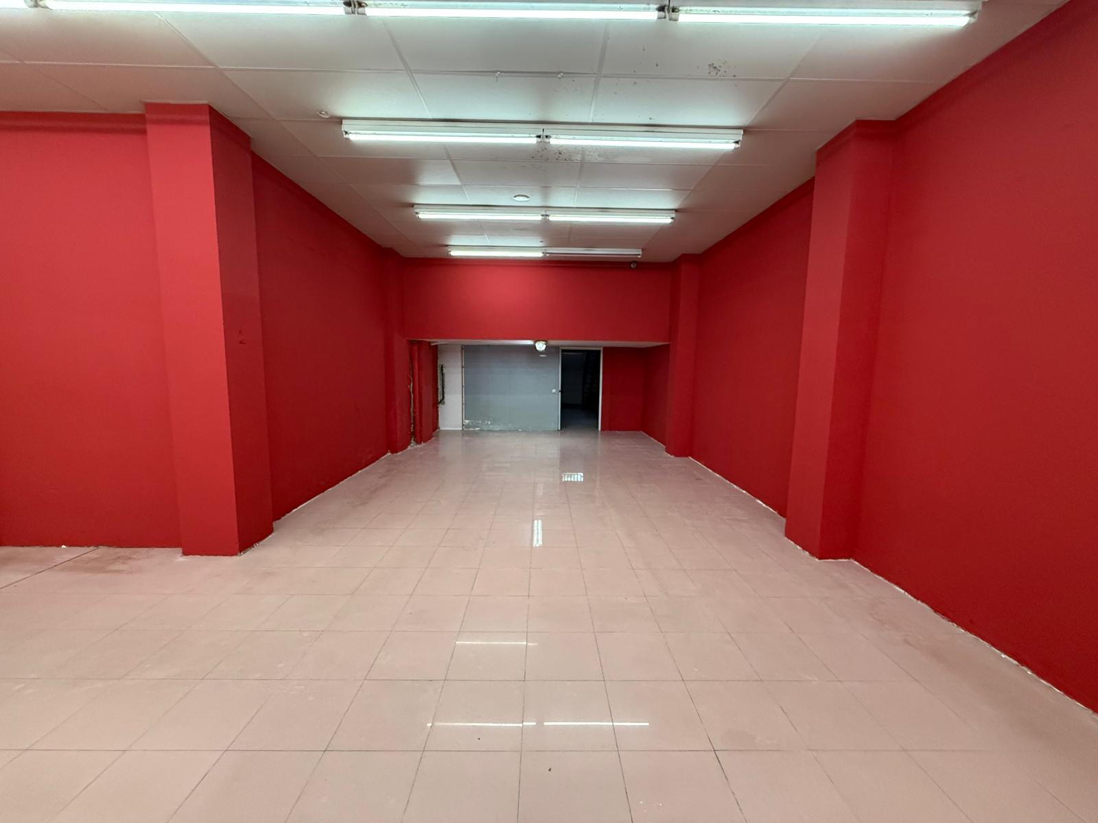 Imagen 6 Local Comercial en alquiler en Vendrell El / Local en venta a 2 minutos del centro 