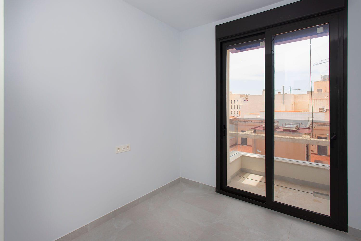 Imagen 8 Apto. Playa en venta en Torrevieja / Céntrica esquina Radio Murcia, a 180m de Playa del Cura.