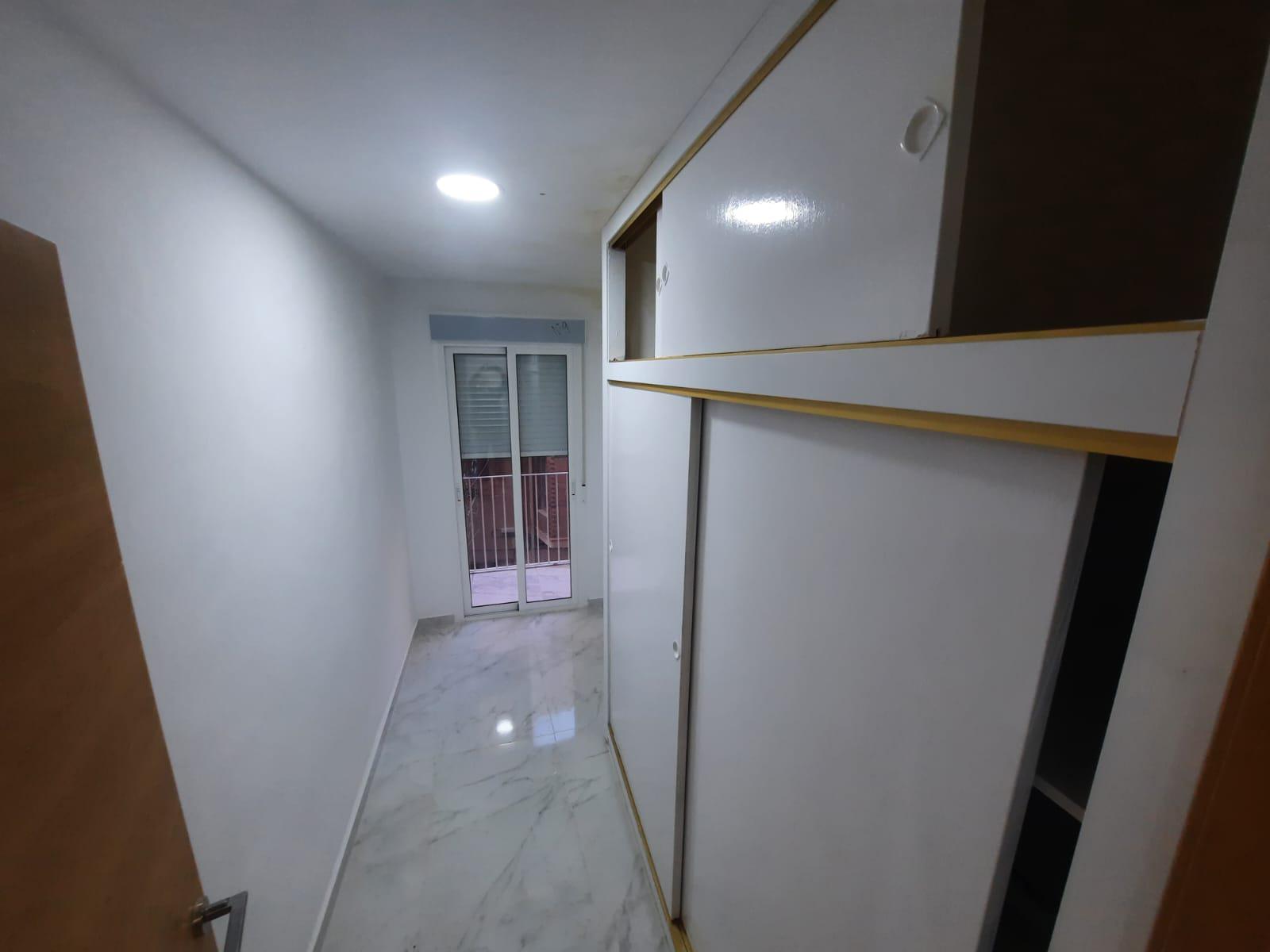 Imagen 8 Apartamento en venta en Santa Pola / Piso céntrico junto al castillo y estación