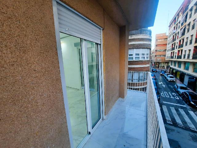 Imagen 21 Inmueble 299319 - Apartamento en venta en Santa Pola / Piso céntrico junto al castillo y estación
