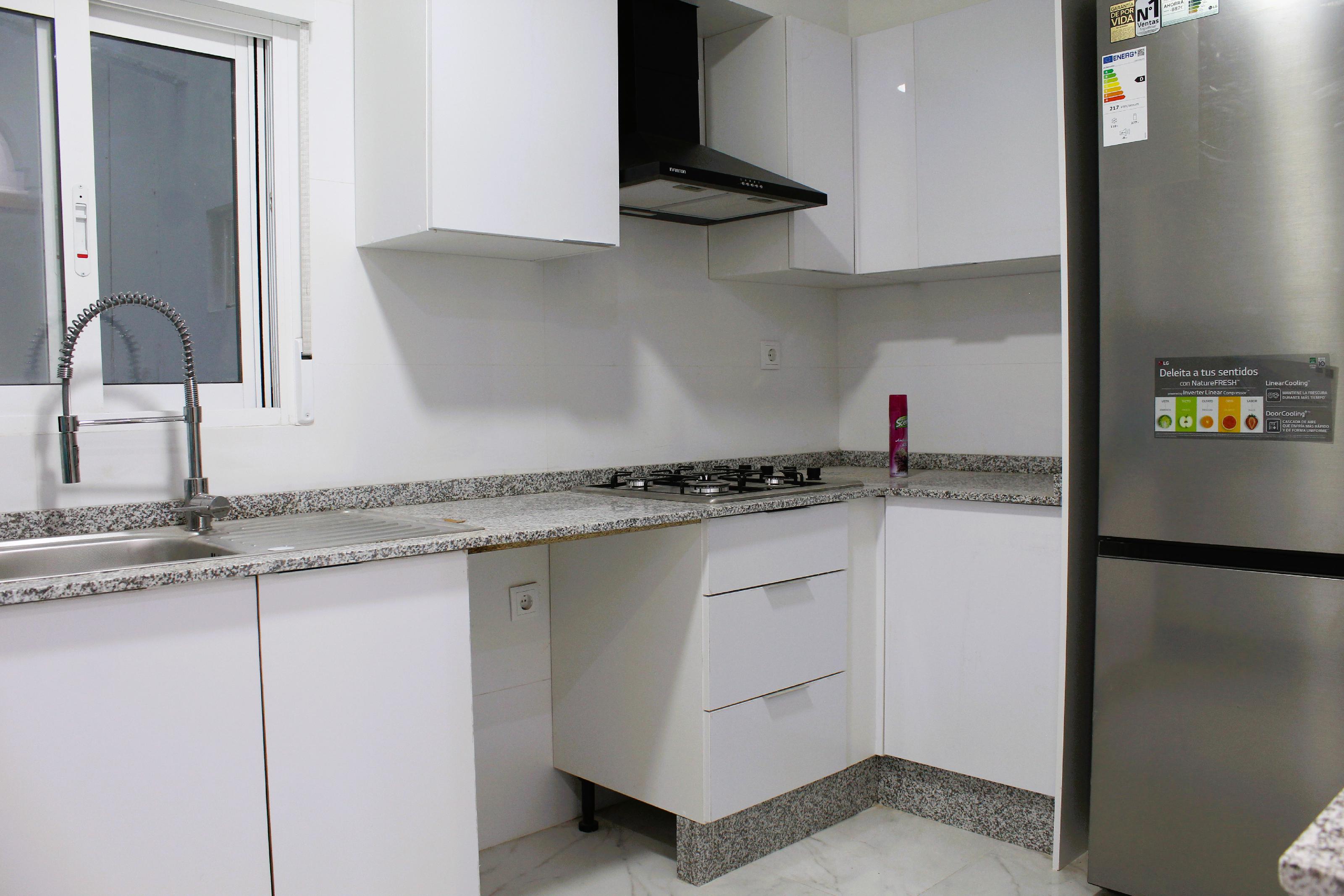 Imagen 4 Apartamento en venta en Santa Pola / Piso céntrico junto al castillo y estación
