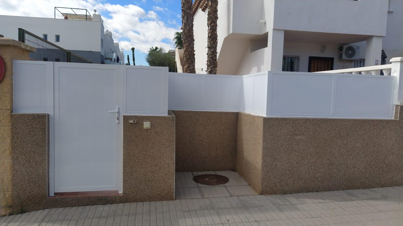 Imagen 1 Apartamento en venta en Orihuela / Punta prima, zona residencial próxima a la costa.