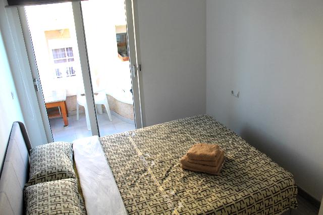 Imagen 12 Inmueble 299762 - Apto. Playa en venta en Torrevieja / Apartamento a pie de playa en zona de los locos.