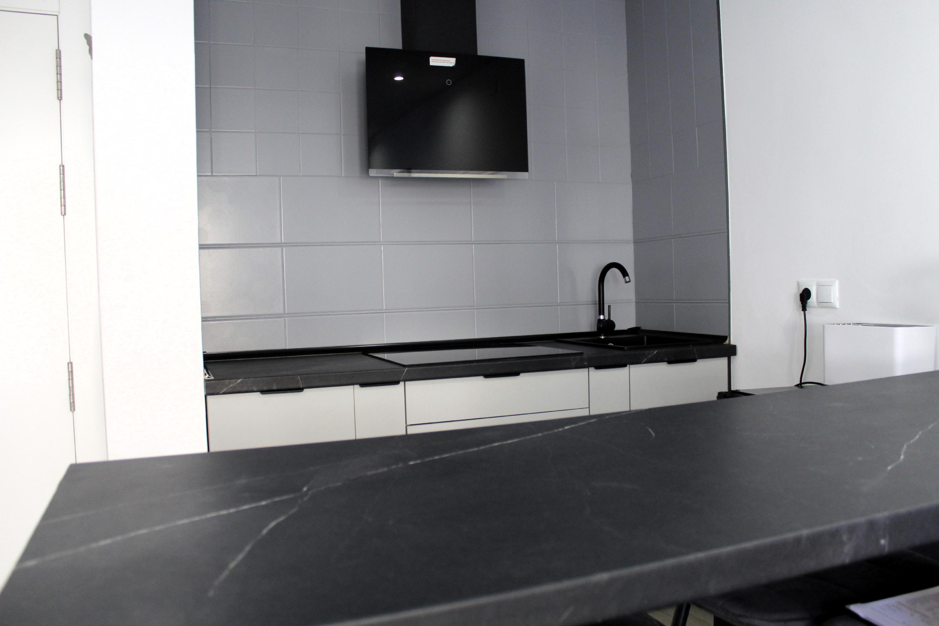 Imagen 4 Apto. Playa en venta en Torrevieja / Apartamento a pie de playa en zona de los locos.