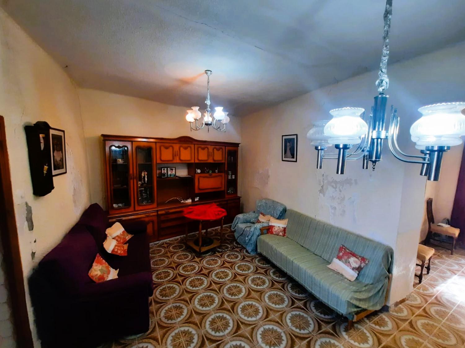 Imagen 4 Casa Aislada en venta en Orihuela / Vivienda amplia junto al entorno de la pedrera.