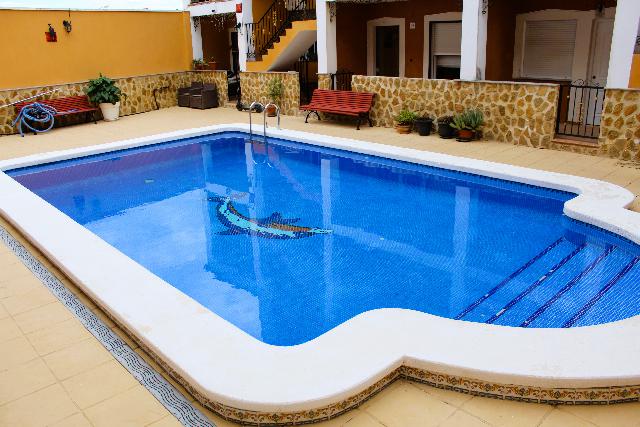 Imagen 15 Inmueble 300106 - Casa Adosada en venta en Orihuela / Bungalow bajo con piscina en zona tranquila  la murada.