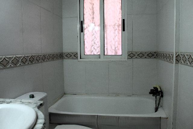 Imagen 18 Inmueble 300739 - Apto. Playa en venta en Guardamar Del Segura / A menos de 50m de playa centro