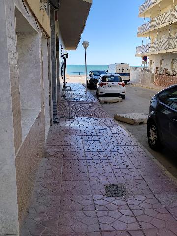 Imagen 1 Inmueble 300739 - Apto. Playa en venta en Guardamar Del Segura / A menos de 50m de playa centro