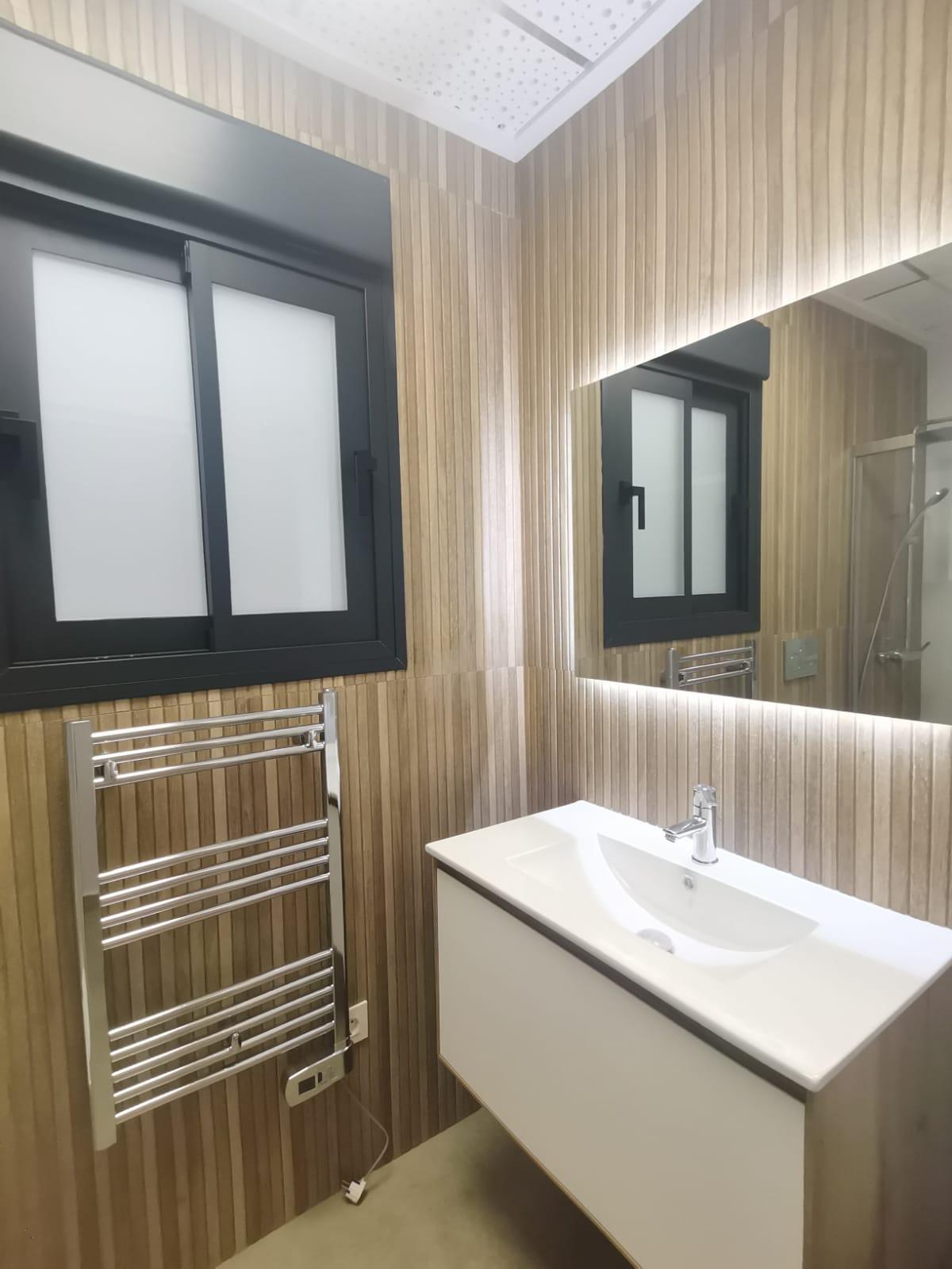 Imagen 9 Planta Baja en venta en Torrevieja / Apartamento en planta baja junto a la av. mar báltico.