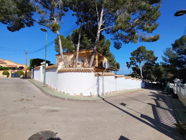 Imagen 1 Inmueble 302689 - Casa Aislada en venta en Pilar De La Horadada / Chalet independiente en pinar de campoverd...