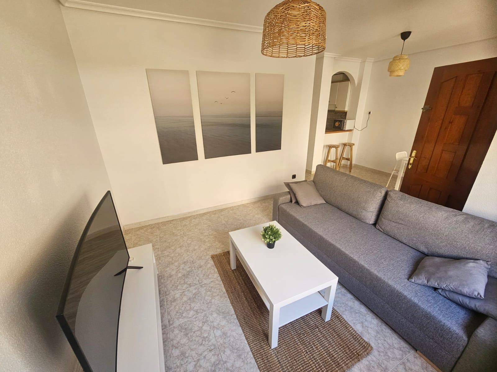 Imagen 5 Casa Adosada en venta en Orihuela / Playa flamenca, junto a la zenia boulevard y servicios.