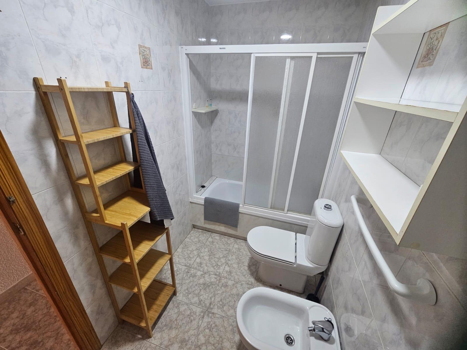 Imagen 14 Casa Adosada en venta en Orihuela / Playa flamenca, junto a la zenia boulevard y servicios.