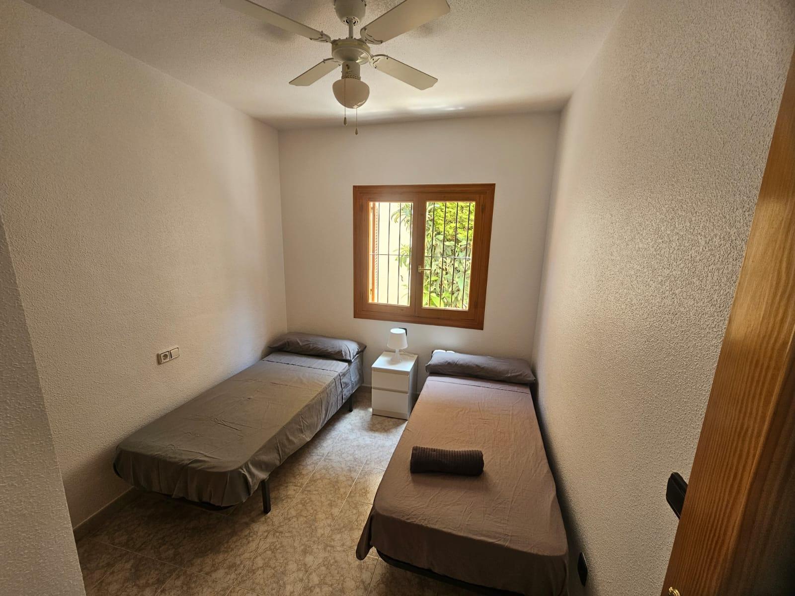 Imagen 12 Casa Adosada en venta en Orihuela / Playa flamenca, junto a la zenia boulevard y servicios.