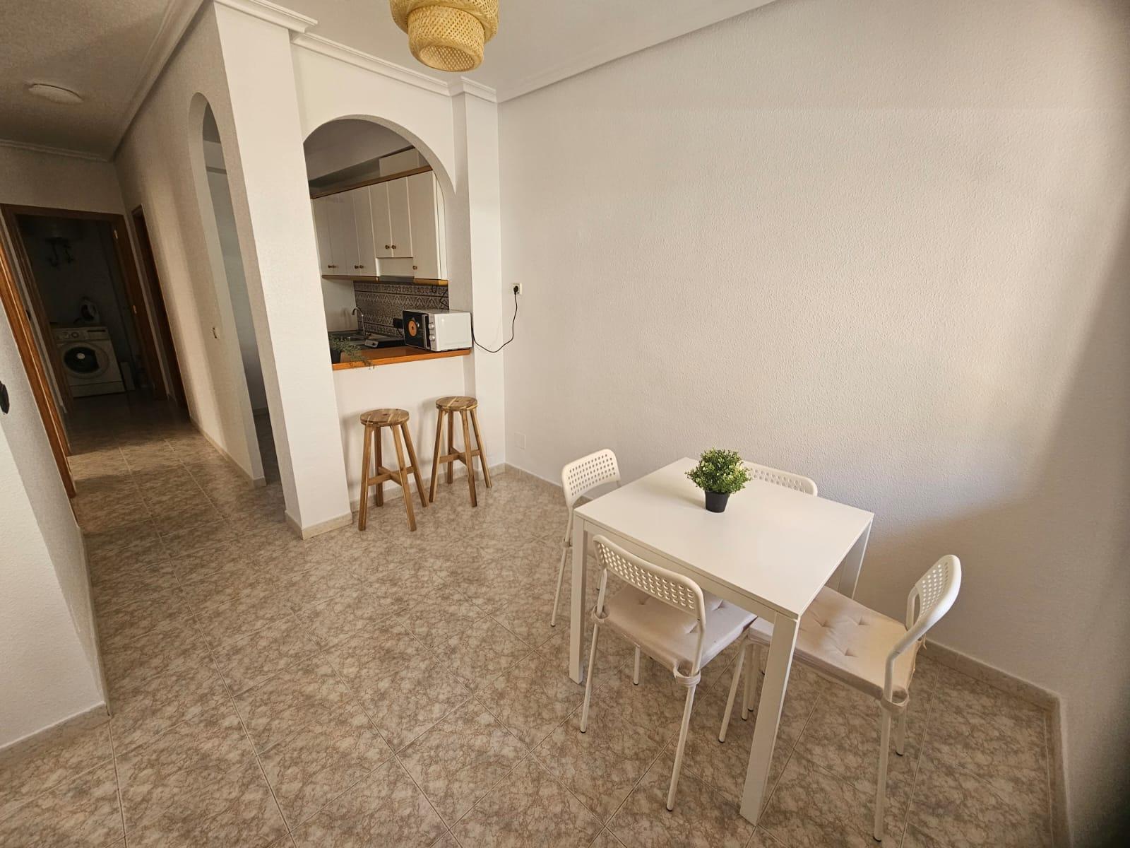 Imagen 10 Casa Adosada en venta en Orihuela / Playa flamenca, junto a la zenia boulevard y servicios.