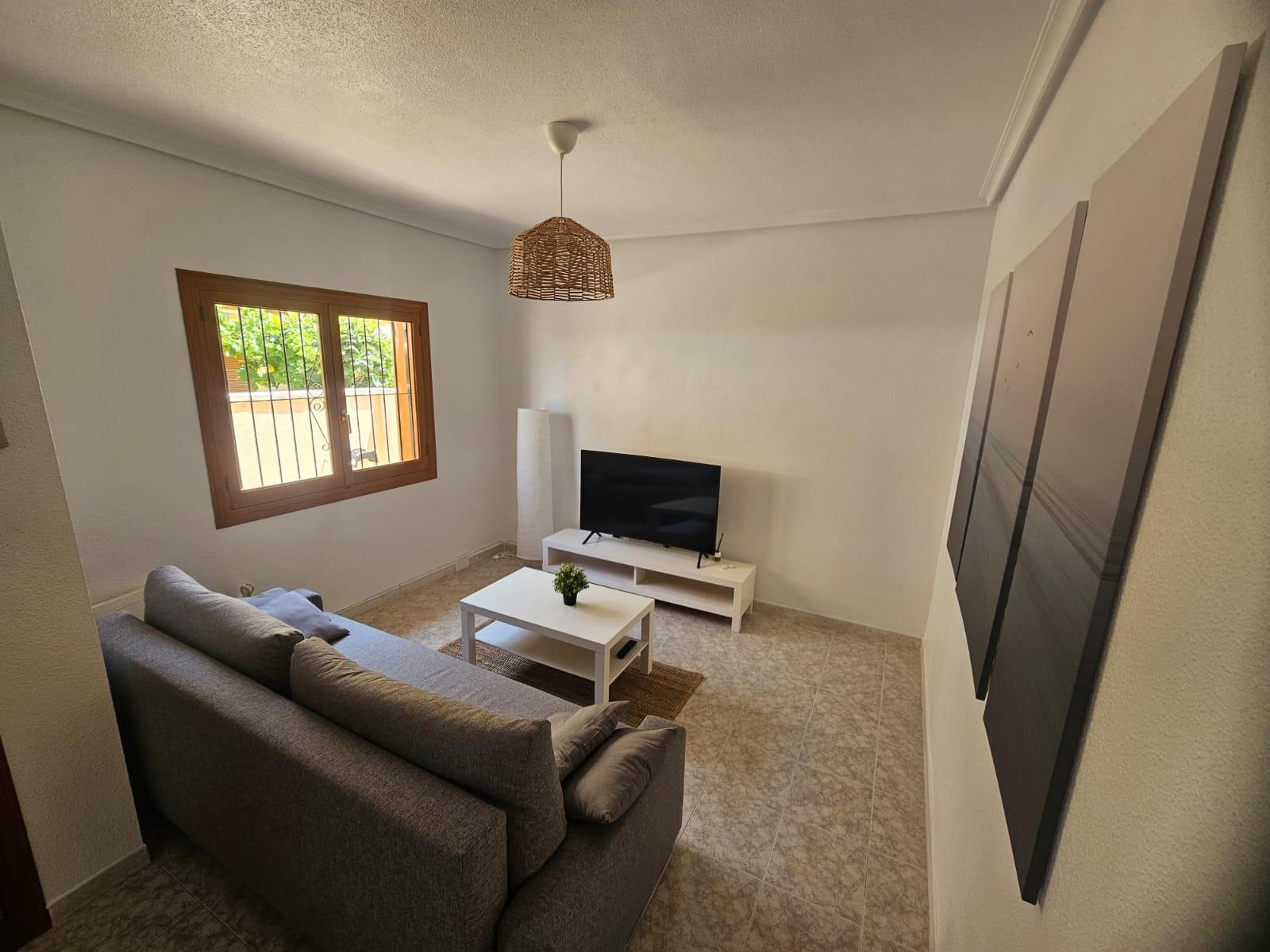 Imagen 6 Casa Adosada en venta en Orihuela / Playa flamenca, junto a la zenia boulevard y servicios.