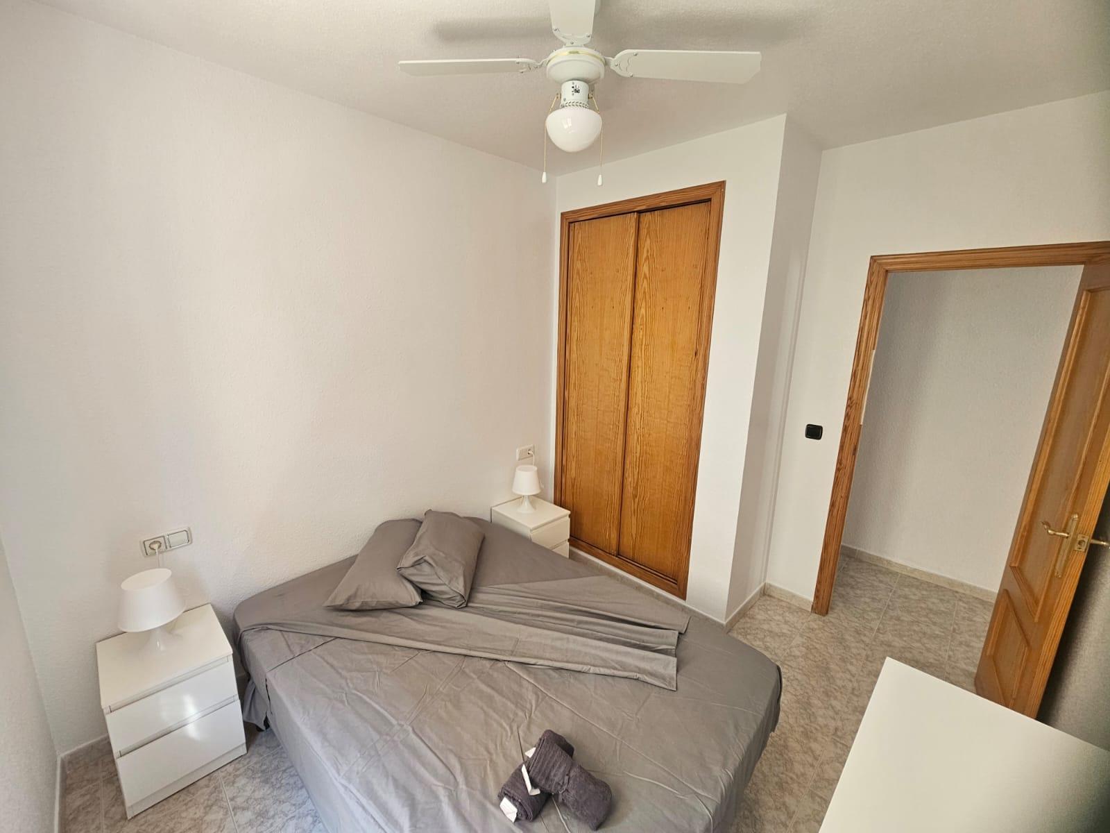 Imagen 16 Casa Adosada en venta en Orihuela / Playa flamenca, junto a la zenia boulevard y servicios.