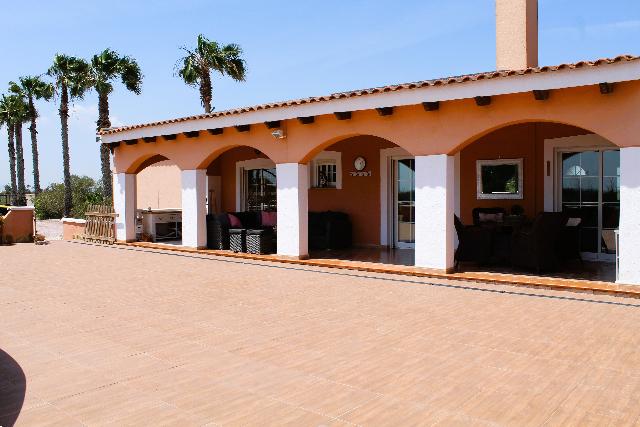 Imagen 1 Inmueble 302775 - Casa Aislada en venta en Dolores / Chalet independiente con gran parcela en Dolores.