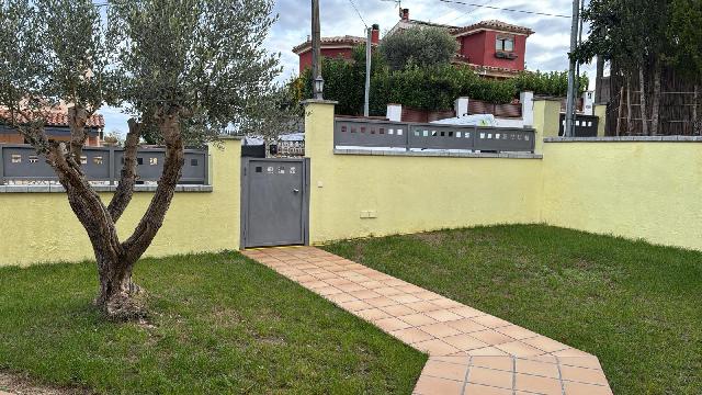 Imagen 11 Inmueble 299298 - Casa Aislada en venta en Fogars De La Selva / Fogars de la Selva Urbanización Parque de lo...