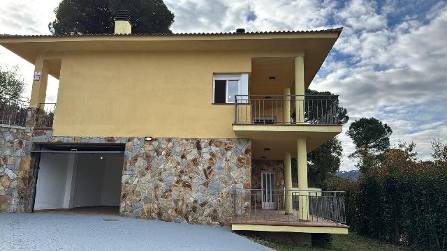 Imagen 3 Inmueble 299298 - Casa Aislada en venta en Fogars De La Selva / Fogars de la Selva Urbanización Parque de lo...