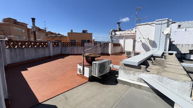 Imagen 13 Inmueble 301843 - Apto. Playa en venta en Blanes / Ático con vistas al  Mar 