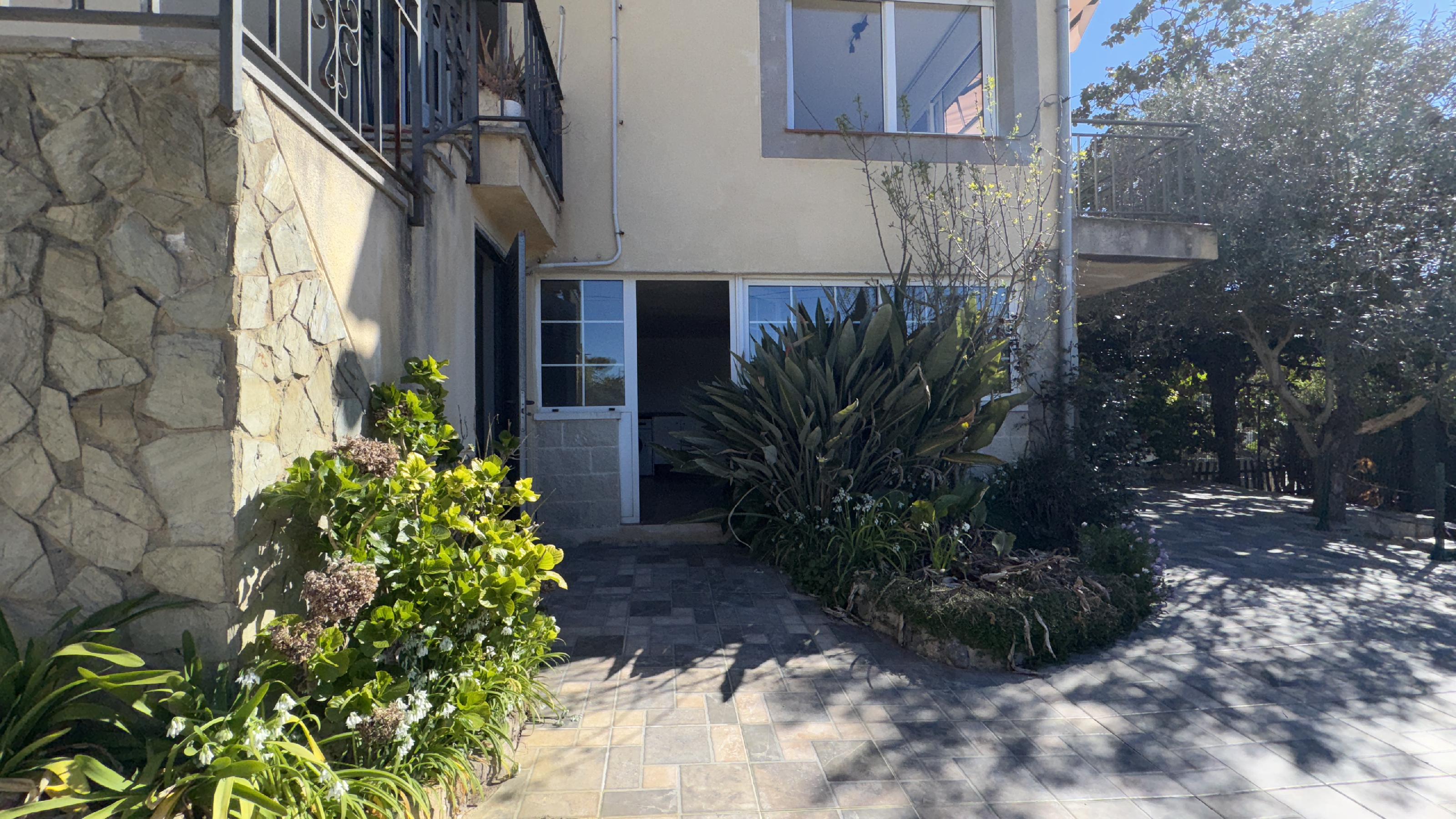 Imagen 4 Casa Aislada en venta en Lloret De Mar / Urbanización Lloret Blau