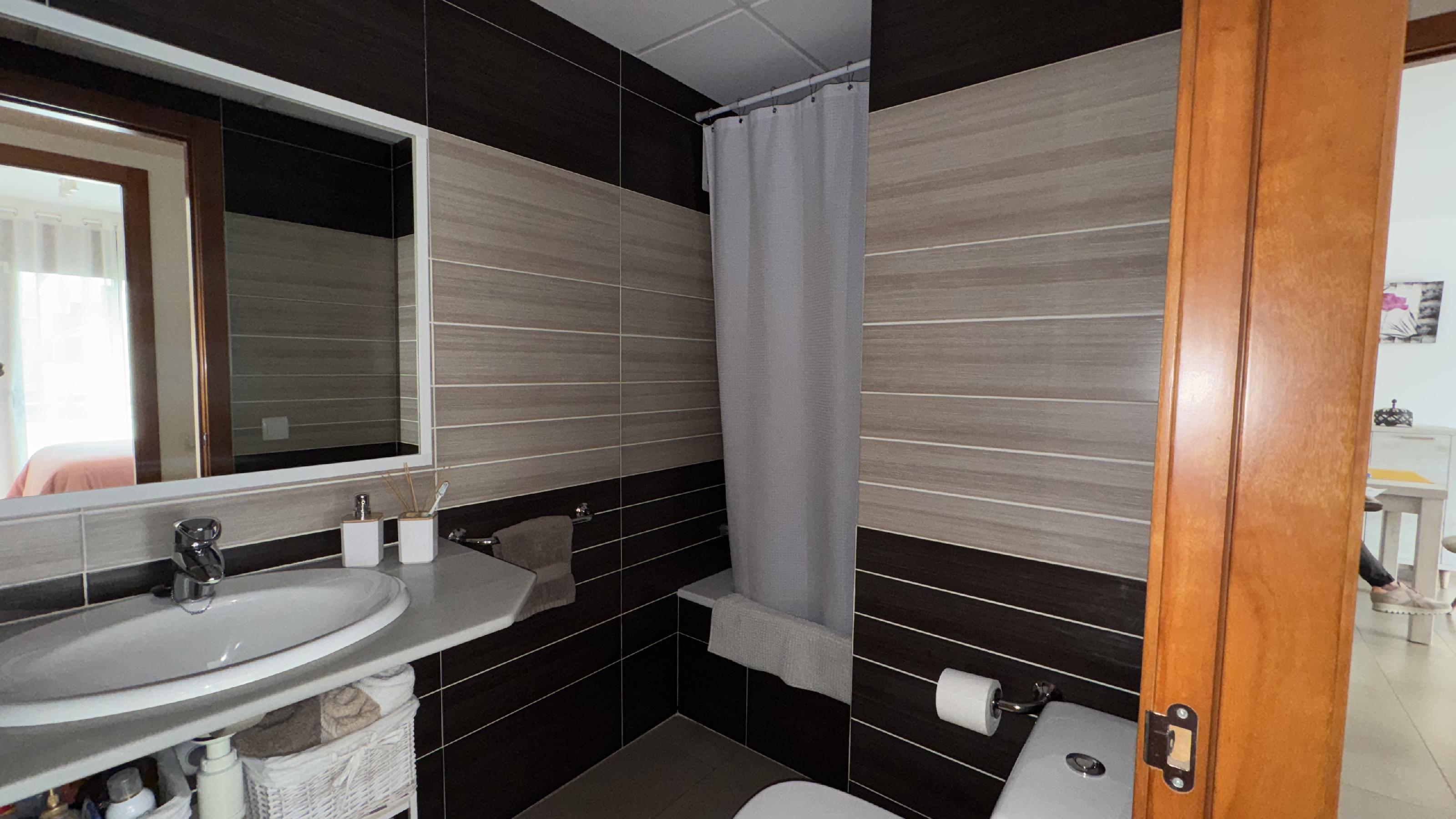 Imagen 9 Apto. Playa en venta en Lloret De Mar / A 200 metros de la playa