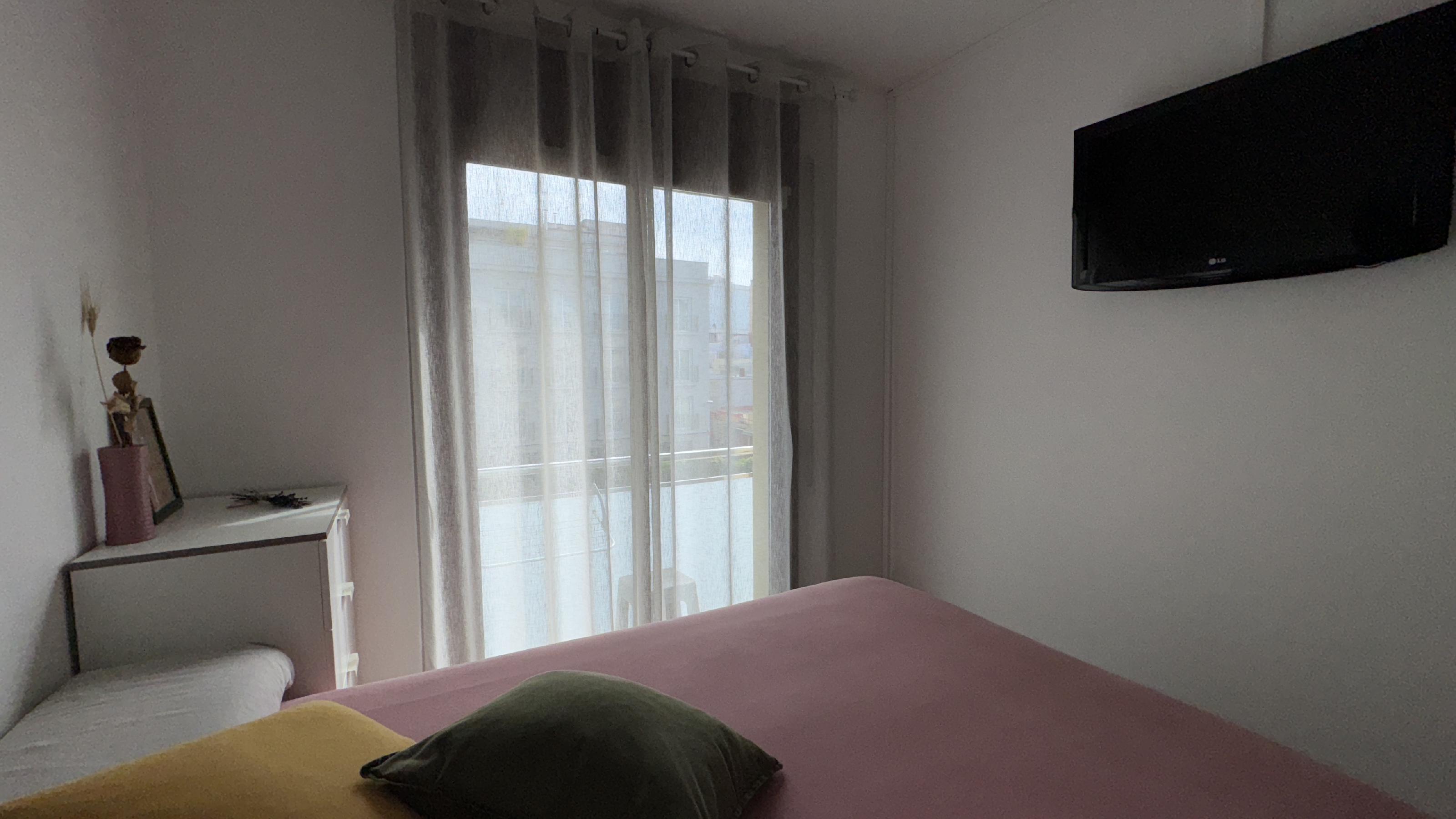 Imagen 15 Apto. Playa en venta en Lloret De Mar / A 200 metros de la playa