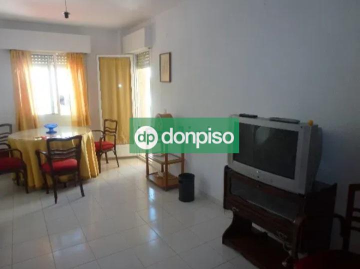 Imagen 3 Dúplex en venta en Cáceres / Cercano a la Plaza de toros y a 100 m del Casco Antiguo